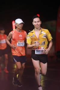 BIB: 22712, 20233
                            <button type="button" onclick="openModal(16413475)" class="btn btn-primary btn-sm float-right btn-popup" data-toggle="modal" data-target=".modal-high-quality">
                        <i class="fas fa-shopping-cart"></i> Add to Cart
                    </button>
                                            <button type="button" onclick="isThisMe(16413475, true)" class="btn btn-success btn-sm float-right btn-popup btn-isme hidden" data-toggle="tooltip" data-placement="bottom" title="นี่คือรูปของคุณใช่ไหม คลิกที่นี่เพื่อเอาเข้าอัลบั้ม">
                        <i class="fas fa-plus"></i> Add to album
                    </button>
                    <button type="button" onclick="isThisMe(16413475, false)" class="btn btn-warning btn-sm float-right btn-popup btn-isnotme hidden">
                        <i class="fas fa-ban"></i> Remove from album
                    </button>