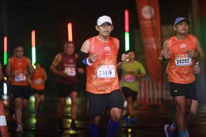 BIB: 24292, 23516
                            <button type="button" onclick="openModal(16503539)" class="btn btn-primary btn-sm float-right btn-popup" data-toggle="modal" data-target=".modal-high-quality">
                        <i class="fas fa-shopping-cart"></i> Add to Cart
                    </button>
                                            <button type="button" onclick="isThisMe(16503539, true)" class="btn btn-success btn-sm float-right btn-popup btn-isme hidden" data-toggle="tooltip" data-placement="bottom" title="นี่คือรูปของคุณใช่ไหม คลิกที่นี่เพื่อเอาเข้าอัลบั้ม">
                        <i class="fas fa-plus"></i> Add to album
                    </button>
                    <button type="button" onclick="isThisMe(16503539, false)" class="btn btn-warning btn-sm float-right btn-popup btn-isnotme hidden">
                        <i class="fas fa-ban"></i> Remove from album
                    </button>