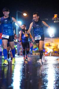 BIB: 40313, 41255
                            <button type="button" onclick="openModal(16810011)" class="btn btn-primary btn-sm float-right btn-popup" data-toggle="modal" data-target=".modal-high-quality">
                        <i class="fas fa-shopping-cart"></i> Add to Cart
                    </button>
                                            <button type="button" onclick="isThisMe(16810011, true)" class="btn btn-success btn-sm float-right btn-popup btn-isme hidden" data-toggle="tooltip" data-placement="bottom" title="นี่คือรูปของคุณใช่ไหม คลิกที่นี่เพื่อเอาเข้าอัลบั้ม">
                        <i class="fas fa-plus"></i> Add to album
                    </button>
                    <button type="button" onclick="isThisMe(16810011, false)" class="btn btn-warning btn-sm float-right btn-popup btn-isnotme hidden">
                        <i class="fas fa-ban"></i> Remove from album
                    </button>