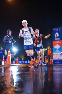 BIB: 42841, 42839
                            <button type="button" onclick="openModal(17007655)" class="btn btn-primary btn-sm float-right btn-popup" data-toggle="modal" data-target=".modal-high-quality">
                        <i class="fas fa-shopping-cart"></i> Add to Cart
                    </button>
                                            <button type="button" onclick="isThisMe(17007655, true)" class="btn btn-success btn-sm float-right btn-popup btn-isme hidden" data-toggle="tooltip" data-placement="bottom" title="นี่คือรูปของคุณใช่ไหม คลิกที่นี่เพื่อเอาเข้าอัลบั้ม">
                        <i class="fas fa-plus"></i> Add to album
                    </button>
                    <button type="button" onclick="isThisMe(17007655, false)" class="btn btn-warning btn-sm float-right btn-popup btn-isnotme hidden">
                        <i class="fas fa-ban"></i> Remove from album
                    </button>