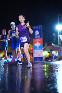 BIB: 824
                            <button type="button" onclick="openModal(16947337)" class="btn btn-primary btn-sm float-right btn-popup" data-toggle="modal" data-target=".modal-high-quality">
                        <i class="fas fa-shopping-cart"></i> Add to Cart
                    </button>
                                            <button type="button" onclick="isThisMe(16947337, true)" class="btn btn-success btn-sm float-right btn-popup btn-isme hidden" data-toggle="tooltip" data-placement="bottom" title="นี่คือรูปของคุณใช่ไหม คลิกที่นี่เพื่อเอาเข้าอัลบั้ม">
                        <i class="fas fa-plus"></i> Add to album
                    </button>
                    <button type="button" onclick="isThisMe(16947337, false)" class="btn btn-warning btn-sm float-right btn-popup btn-isnotme hidden">
                        <i class="fas fa-ban"></i> Remove from album
                    </button>