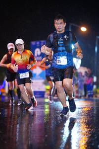 BIB: 43330
                            <button type="button" onclick="openModal(16834476)" class="btn btn-primary btn-sm float-right btn-popup" data-toggle="modal" data-target=".modal-high-quality">
                        <i class="fas fa-shopping-cart"></i> Add to Cart
                    </button>
                                            <button type="button" onclick="isThisMe(16834476, true)" class="btn btn-success btn-sm float-right btn-popup btn-isme hidden" data-toggle="tooltip" data-placement="bottom" title="นี่คือรูปของคุณใช่ไหม คลิกที่นี่เพื่อเอาเข้าอัลบั้ม">
                        <i class="fas fa-plus"></i> Add to album
                    </button>
                    <button type="button" onclick="isThisMe(16834476, false)" class="btn btn-warning btn-sm float-right btn-popup btn-isnotme hidden">
                        <i class="fas fa-ban"></i> Remove from album
                    </button>