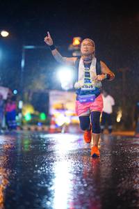 BIB: 1636
                            <button type="button" onclick="openModal(16828291)" class="btn btn-primary btn-sm float-right btn-popup" data-toggle="modal" data-target=".modal-high-quality">
                        <i class="fas fa-shopping-cart"></i> Add to Cart
                    </button>
                                            <button type="button" onclick="isThisMe(16828291, true)" class="btn btn-success btn-sm float-right btn-popup btn-isme hidden" data-toggle="tooltip" data-placement="bottom" title="นี่คือรูปของคุณใช่ไหม คลิกที่นี่เพื่อเอาเข้าอัลบั้ม">
                        <i class="fas fa-plus"></i> Add to album
                    </button>
                    <button type="button" onclick="isThisMe(16828291, false)" class="btn btn-warning btn-sm float-right btn-popup btn-isnotme hidden">
                        <i class="fas fa-ban"></i> Remove from album
                    </button>