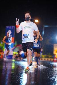 BIB: 42740, 41976
                            <button type="button" onclick="openModal(16772348)" class="btn btn-primary btn-sm float-right btn-popup" data-toggle="modal" data-target=".modal-high-quality">
                        <i class="fas fa-shopping-cart"></i> Add to Cart
                    </button>
                                            <button type="button" onclick="isThisMe(16772348, true)" class="btn btn-success btn-sm float-right btn-popup btn-isme hidden" data-toggle="tooltip" data-placement="bottom" title="นี่คือรูปของคุณใช่ไหม คลิกที่นี่เพื่อเอาเข้าอัลบั้ม">
                        <i class="fas fa-plus"></i> Add to album
                    </button>
                    <button type="button" onclick="isThisMe(16772348, false)" class="btn btn-warning btn-sm float-right btn-popup btn-isnotme hidden">
                        <i class="fas fa-ban"></i> Remove from album
                    </button>