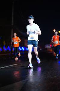 BIB: 0961
                            <button type="button" onclick="openModal(16990241)" class="btn btn-primary btn-sm float-right btn-popup" data-toggle="modal" data-target=".modal-high-quality">
                        <i class="fas fa-shopping-cart"></i> Add to Cart
                    </button>
                                            <button type="button" onclick="isThisMe(16990241, true)" class="btn btn-success btn-sm float-right btn-popup btn-isme hidden" data-toggle="tooltip" data-placement="bottom" title="นี่คือรูปของคุณใช่ไหม คลิกที่นี่เพื่อเอาเข้าอัลบั้ม">
                        <i class="fas fa-plus"></i> Add to album
                    </button>
                    <button type="button" onclick="isThisMe(16990241, false)" class="btn btn-warning btn-sm float-right btn-popup btn-isnotme hidden">
                        <i class="fas fa-ban"></i> Remove from album
                    </button>