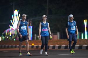 BIB: 41054, 44513, 4054
                            <button type="button" onclick="openModal(17573420)" class="btn btn-primary btn-sm float-right btn-popup" data-toggle="modal" data-target=".modal-high-quality">
                        <i class="fas fa-shopping-cart"></i> Add to Cart
                    </button>
                                            <button type="button" onclick="isThisMe(17573420, true)" class="btn btn-success btn-sm float-right btn-popup btn-isme hidden" data-toggle="tooltip" data-placement="bottom" title="นี่คือรูปของคุณใช่ไหม คลิกที่นี่เพื่อเอาเข้าอัลบั้ม">
                        <i class="fas fa-plus"></i> Add to album
                    </button>
                    <button type="button" onclick="isThisMe(17573420, false)" class="btn btn-warning btn-sm float-right btn-popup btn-isnotme hidden">
                        <i class="fas fa-ban"></i> Remove from album
                    </button>
