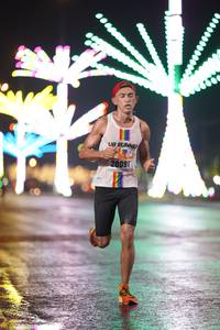 BIB: 20091
                            <button type="button" onclick="openModal(17181656)" class="btn btn-primary btn-sm float-right btn-popup" data-toggle="modal" data-target=".modal-high-quality">
                        <i class="fas fa-shopping-cart"></i> Add to Cart
                    </button>
                                            <button type="button" onclick="isThisMe(17181656, true)" class="btn btn-success btn-sm float-right btn-popup btn-isme hidden" data-toggle="tooltip" data-placement="bottom" title="นี่คือรูปของคุณใช่ไหม คลิกที่นี่เพื่อเอาเข้าอัลบั้ม">
                        <i class="fas fa-plus"></i> Add to album
                    </button>
                    <button type="button" onclick="isThisMe(17181656, false)" class="btn btn-warning btn-sm float-right btn-popup btn-isnotme hidden">
                        <i class="fas fa-ban"></i> Remove from album
                    </button>