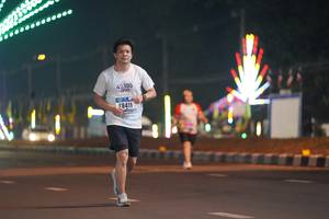 BIB: 4195, 78411
                            <button type="button" onclick="openModal(17579531)" class="btn btn-primary btn-sm float-right btn-popup" data-toggle="modal" data-target=".modal-high-quality">
                        <i class="fas fa-shopping-cart"></i> Add to Cart
                    </button>
                                            <button type="button" onclick="isThisMe(17579531, true)" class="btn btn-success btn-sm float-right btn-popup btn-isme hidden" data-toggle="tooltip" data-placement="bottom" title="นี่คือรูปของคุณใช่ไหม คลิกที่นี่เพื่อเอาเข้าอัลบั้ม">
                        <i class="fas fa-plus"></i> Add to album
                    </button>
                    <button type="button" onclick="isThisMe(17579531, false)" class="btn btn-warning btn-sm float-right btn-popup btn-isnotme hidden">
                        <i class="fas fa-ban"></i> Remove from album
                    </button>