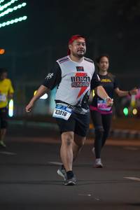BIB: 43016
                            <button type="button" onclick="openModal(17576329)" class="btn btn-primary btn-sm float-right btn-popup" data-toggle="modal" data-target=".modal-high-quality">
                        <i class="fas fa-shopping-cart"></i> Add to Cart
                    </button>
                                            <button type="button" onclick="isThisMe(17576329, true)" class="btn btn-success btn-sm float-right btn-popup btn-isme hidden" data-toggle="tooltip" data-placement="bottom" title="นี่คือรูปของคุณใช่ไหม คลิกที่นี่เพื่อเอาเข้าอัลบั้ม">
                        <i class="fas fa-plus"></i> Add to album
                    </button>
                    <button type="button" onclick="isThisMe(17576329, false)" class="btn btn-warning btn-sm float-right btn-popup btn-isnotme hidden">
                        <i class="fas fa-ban"></i> Remove from album
                    </button>