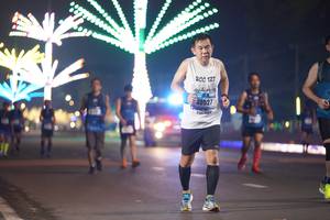 BIB: 127, 40527
                            <button type="button" onclick="openModal(17564184)" class="btn btn-primary btn-sm float-right btn-popup" data-toggle="modal" data-target=".modal-high-quality">
                        <i class="fas fa-shopping-cart"></i> Add to Cart
                    </button>
                                            <button type="button" onclick="isThisMe(17564184, true)" class="btn btn-success btn-sm float-right btn-popup btn-isme hidden" data-toggle="tooltip" data-placement="bottom" title="นี่คือรูปของคุณใช่ไหม คลิกที่นี่เพื่อเอาเข้าอัลบั้ม">
                        <i class="fas fa-plus"></i> Add to album
                    </button>
                    <button type="button" onclick="isThisMe(17564184, false)" class="btn btn-warning btn-sm float-right btn-popup btn-isnotme hidden">
                        <i class="fas fa-ban"></i> Remove from album
                    </button>