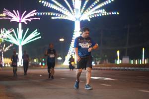 BIB: 43130
                            <button type="button" onclick="openModal(17581532)" class="btn btn-primary btn-sm float-right btn-popup" data-toggle="modal" data-target=".modal-high-quality">
                        <i class="fas fa-shopping-cart"></i> Add to Cart
                    </button>
                                            <button type="button" onclick="isThisMe(17581532, true)" class="btn btn-success btn-sm float-right btn-popup btn-isme hidden" data-toggle="tooltip" data-placement="bottom" title="นี่คือรูปของคุณใช่ไหม คลิกที่นี่เพื่อเอาเข้าอัลบั้ม">
                        <i class="fas fa-plus"></i> Add to album
                    </button>
                    <button type="button" onclick="isThisMe(17581532, false)" class="btn btn-warning btn-sm float-right btn-popup btn-isnotme hidden">
                        <i class="fas fa-ban"></i> Remove from album
                    </button>