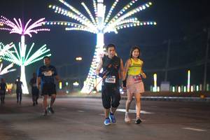 BIB: 43056, 440
                            <button type="button" onclick="openModal(17581469)" class="btn btn-primary btn-sm float-right btn-popup" data-toggle="modal" data-target=".modal-high-quality">
                        <i class="fas fa-shopping-cart"></i> Add to Cart
                    </button>
                                            <button type="button" onclick="isThisMe(17581469, true)" class="btn btn-success btn-sm float-right btn-popup btn-isme hidden" data-toggle="tooltip" data-placement="bottom" title="นี่คือรูปของคุณใช่ไหม คลิกที่นี่เพื่อเอาเข้าอัลบั้ม">
                        <i class="fas fa-plus"></i> Add to album
                    </button>
                    <button type="button" onclick="isThisMe(17581469, false)" class="btn btn-warning btn-sm float-right btn-popup btn-isnotme hidden">
                        <i class="fas fa-ban"></i> Remove from album
                    </button>