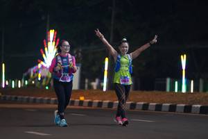 BIB: 4427, 44639
                            <button type="button" onclick="openModal(17577042)" class="btn btn-primary btn-sm float-right btn-popup" data-toggle="modal" data-target=".modal-high-quality">
                        <i class="fas fa-shopping-cart"></i> Add to Cart
                    </button>
                                            <button type="button" onclick="isThisMe(17577042, true)" class="btn btn-success btn-sm float-right btn-popup btn-isme hidden" data-toggle="tooltip" data-placement="bottom" title="นี่คือรูปของคุณใช่ไหม คลิกที่นี่เพื่อเอาเข้าอัลบั้ม">
                        <i class="fas fa-plus"></i> Add to album
                    </button>
                    <button type="button" onclick="isThisMe(17577042, false)" class="btn btn-warning btn-sm float-right btn-popup btn-isnotme hidden">
                        <i class="fas fa-ban"></i> Remove from album
                    </button>