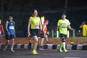 BIB: 27420, 20429, 12552
                            <button type="button" onclick="openModal(17520361)" class="btn btn-primary btn-sm float-right btn-popup" data-toggle="modal" data-target=".modal-high-quality">
                        <i class="fas fa-shopping-cart"></i> Add to Cart
                    </button>
                                            <button type="button" onclick="isThisMe(17520361, true)" class="btn btn-success btn-sm float-right btn-popup btn-isme hidden" data-toggle="tooltip" data-placement="bottom" title="นี่คือรูปของคุณใช่ไหม คลิกที่นี่เพื่อเอาเข้าอัลบั้ม">
                        <i class="fas fa-plus"></i> Add to album
                    </button>
                    <button type="button" onclick="isThisMe(17520361, false)" class="btn btn-warning btn-sm float-right btn-popup btn-isnotme hidden">
                        <i class="fas fa-ban"></i> Remove from album
                    </button>