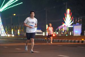 BIB: 4195
                            <button type="button" onclick="openModal(17579483)" class="btn btn-primary btn-sm float-right btn-popup" data-toggle="modal" data-target=".modal-high-quality">
                        <i class="fas fa-shopping-cart"></i> Add to Cart
                    </button>
                                            <button type="button" onclick="isThisMe(17579483, true)" class="btn btn-success btn-sm float-right btn-popup btn-isme hidden" data-toggle="tooltip" data-placement="bottom" title="นี่คือรูปของคุณใช่ไหม คลิกที่นี่เพื่อเอาเข้าอัลบั้ม">
                        <i class="fas fa-plus"></i> Add to album
                    </button>
                    <button type="button" onclick="isThisMe(17579483, false)" class="btn btn-warning btn-sm float-right btn-popup btn-isnotme hidden">
                        <i class="fas fa-ban"></i> Remove from album
                    </button>