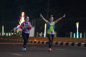 BIB: 127, 44639
                            <button type="button" onclick="openModal(17577033)" class="btn btn-primary btn-sm float-right btn-popup" data-toggle="modal" data-target=".modal-high-quality">
                        <i class="fas fa-shopping-cart"></i> Add to Cart
                    </button>
                                            <button type="button" onclick="isThisMe(17577033, true)" class="btn btn-success btn-sm float-right btn-popup btn-isme hidden" data-toggle="tooltip" data-placement="bottom" title="นี่คือรูปของคุณใช่ไหม คลิกที่นี่เพื่อเอาเข้าอัลบั้ม">
                        <i class="fas fa-plus"></i> Add to album
                    </button>
                    <button type="button" onclick="isThisMe(17577033, false)" class="btn btn-warning btn-sm float-right btn-popup btn-isnotme hidden">
                        <i class="fas fa-ban"></i> Remove from album
                    </button>