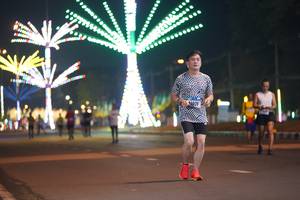 BIB: 025
                            <button type="button" onclick="openModal(17568882)" class="btn btn-primary btn-sm float-right btn-popup" data-toggle="modal" data-target=".modal-high-quality">
                        <i class="fas fa-shopping-cart"></i> Add to Cart
                    </button>
                                            <button type="button" onclick="isThisMe(17568882, true)" class="btn btn-success btn-sm float-right btn-popup btn-isme hidden" data-toggle="tooltip" data-placement="bottom" title="นี่คือรูปของคุณใช่ไหม คลิกที่นี่เพื่อเอาเข้าอัลบั้ม">
                        <i class="fas fa-plus"></i> Add to album
                    </button>
                    <button type="button" onclick="isThisMe(17568882, false)" class="btn btn-warning btn-sm float-right btn-popup btn-isnotme hidden">
                        <i class="fas fa-ban"></i> Remove from album
                    </button>