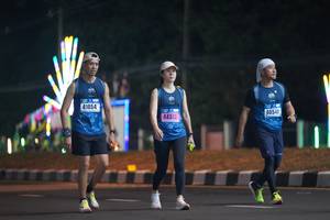 BIB: 41054, 44513, 40540
                            <button type="button" onclick="openModal(17573401)" class="btn btn-primary btn-sm float-right btn-popup" data-toggle="modal" data-target=".modal-high-quality">
                        <i class="fas fa-shopping-cart"></i> Add to Cart
                    </button>
                                            <button type="button" onclick="isThisMe(17573401, true)" class="btn btn-success btn-sm float-right btn-popup btn-isme hidden" data-toggle="tooltip" data-placement="bottom" title="นี่คือรูปของคุณใช่ไหม คลิกที่นี่เพื่อเอาเข้าอัลบั้ม">
                        <i class="fas fa-plus"></i> Add to album
                    </button>
                    <button type="button" onclick="isThisMe(17573401, false)" class="btn btn-warning btn-sm float-right btn-popup btn-isnotme hidden">
                        <i class="fas fa-ban"></i> Remove from album
                    </button>