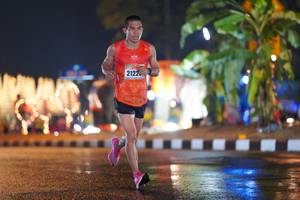 BIB: 2122
                            <button type="button" onclick="openModal(17124163)" class="btn btn-primary btn-sm float-right btn-popup" data-toggle="modal" data-target=".modal-high-quality">
                        <i class="fas fa-shopping-cart"></i> Add to Cart
                    </button>
                                            <button type="button" onclick="isThisMe(17124163, true)" class="btn btn-success btn-sm float-right btn-popup btn-isme hidden" data-toggle="tooltip" data-placement="bottom" title="นี่คือรูปของคุณใช่ไหม คลิกที่นี่เพื่อเอาเข้าอัลบั้ม">
                        <i class="fas fa-plus"></i> Add to album
                    </button>
                    <button type="button" onclick="isThisMe(17124163, false)" class="btn btn-warning btn-sm float-right btn-popup btn-isnotme hidden">
                        <i class="fas fa-ban"></i> Remove from album
                    </button>