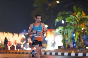 BIB: 407
                            <button type="button" onclick="openModal(17116399)" class="btn btn-primary btn-sm float-right btn-popup" data-toggle="modal" data-target=".modal-high-quality">
                        <i class="fas fa-shopping-cart"></i> Add to Cart
                    </button>
                                            <button type="button" onclick="isThisMe(17116399, true)" class="btn btn-success btn-sm float-right btn-popup btn-isme hidden" data-toggle="tooltip" data-placement="bottom" title="นี่คือรูปของคุณใช่ไหม คลิกที่นี่เพื่อเอาเข้าอัลบั้ม">
                        <i class="fas fa-plus"></i> Add to album
                    </button>
                    <button type="button" onclick="isThisMe(17116399, false)" class="btn btn-warning btn-sm float-right btn-popup btn-isnotme hidden">
                        <i class="fas fa-ban"></i> Remove from album
                    </button>