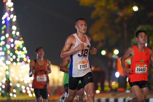 BIB: 21910, 2199, 20452
                            <button type="button" onclick="openModal(17115441)" class="btn btn-primary btn-sm float-right btn-popup" data-toggle="modal" data-target=".modal-high-quality">
                        <i class="fas fa-shopping-cart"></i> Add to Cart
                    </button>
                                            <button type="button" onclick="isThisMe(17115441, true)" class="btn btn-success btn-sm float-right btn-popup btn-isme hidden" data-toggle="tooltip" data-placement="bottom" title="นี่คือรูปของคุณใช่ไหม คลิกที่นี่เพื่อเอาเข้าอัลบั้ม">
                        <i class="fas fa-plus"></i> Add to album
                    </button>
                    <button type="button" onclick="isThisMe(17115441, false)" class="btn btn-warning btn-sm float-right btn-popup btn-isnotme hidden">
                        <i class="fas fa-ban"></i> Remove from album
                    </button>