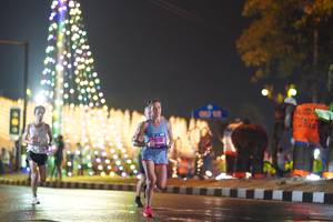 BIB: 1022, 712
                            <button type="button" onclick="openModal(17117374)" class="btn btn-primary btn-sm float-right btn-popup" data-toggle="modal" data-target=".modal-high-quality">
                        <i class="fas fa-shopping-cart"></i> Add to Cart
                    </button>
                                            <button type="button" onclick="isThisMe(17117374, true)" class="btn btn-success btn-sm float-right btn-popup btn-isme hidden" data-toggle="tooltip" data-placement="bottom" title="นี่คือรูปของคุณใช่ไหม คลิกที่นี่เพื่อเอาเข้าอัลบั้ม">
                        <i class="fas fa-plus"></i> Add to album
                    </button>
                    <button type="button" onclick="isThisMe(17117374, false)" class="btn btn-warning btn-sm float-right btn-popup btn-isnotme hidden">
                        <i class="fas fa-ban"></i> Remove from album
                    </button>