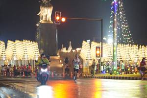 BIB: 
                            <button type="button" onclick="openModal(17107879)" class="btn btn-primary btn-sm float-right btn-popup" data-toggle="modal" data-target=".modal-high-quality">
                        <i class="fas fa-shopping-cart"></i> Add to Cart
                    </button>
                                            <button type="button" onclick="isThisMe(17107879, true)" class="btn btn-success btn-sm float-right btn-popup btn-isme hidden" data-toggle="tooltip" data-placement="bottom" title="นี่คือรูปของคุณใช่ไหม คลิกที่นี่เพื่อเอาเข้าอัลบั้ม">
                        <i class="fas fa-plus"></i> Add to album
                    </button>
                    <button type="button" onclick="isThisMe(17107879, false)" class="btn btn-warning btn-sm float-right btn-popup btn-isnotme hidden">
                        <i class="fas fa-ban"></i> Remove from album
                    </button>