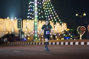 BIB: 4583
                            <button type="button" onclick="openModal(17603928)" class="btn btn-primary btn-sm float-right btn-popup" data-toggle="modal" data-target=".modal-high-quality">
                        <i class="fas fa-shopping-cart"></i> Add to Cart
                    </button>
                                            <button type="button" onclick="isThisMe(17603928, true)" class="btn btn-success btn-sm float-right btn-popup btn-isme hidden" data-toggle="tooltip" data-placement="bottom" title="นี่คือรูปของคุณใช่ไหม คลิกที่นี่เพื่อเอาเข้าอัลบั้ม">
                        <i class="fas fa-plus"></i> Add to album
                    </button>
                    <button type="button" onclick="isThisMe(17603928, false)" class="btn btn-warning btn-sm float-right btn-popup btn-isnotme hidden">
                        <i class="fas fa-ban"></i> Remove from album
                    </button>