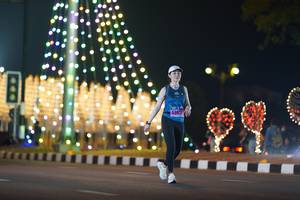 BIB: 4400
                            <button type="button" onclick="openModal(16880240)" class="btn btn-primary btn-sm float-right btn-popup" data-toggle="modal" data-target=".modal-high-quality">
                        <i class="fas fa-shopping-cart"></i> Add to Cart
                    </button>
                                            <button type="button" onclick="isThisMe(16880240, true)" class="btn btn-success btn-sm float-right btn-popup btn-isme hidden" data-toggle="tooltip" data-placement="bottom" title="นี่คือรูปของคุณใช่ไหม คลิกที่นี่เพื่อเอาเข้าอัลบั้ม">
                        <i class="fas fa-plus"></i> Add to album
                    </button>
                    <button type="button" onclick="isThisMe(16880240, false)" class="btn btn-warning btn-sm float-right btn-popup btn-isnotme hidden">
                        <i class="fas fa-ban"></i> Remove from album
                    </button>