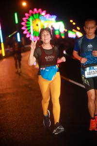 BIB: 40137
                            <button type="button" onclick="openModal(17740594)" class="btn btn-primary btn-sm float-right btn-popup" data-toggle="modal" data-target=".modal-high-quality">
                        <i class="fas fa-shopping-cart"></i> Add to Cart
                    </button>
                                            <button type="button" onclick="isThisMe(17740594, true)" class="btn btn-success btn-sm float-right btn-popup btn-isme hidden" data-toggle="tooltip" data-placement="bottom" title="นี่คือรูปของคุณใช่ไหม คลิกที่นี่เพื่อเอาเข้าอัลบั้ม">
                        <i class="fas fa-plus"></i> Add to album
                    </button>
                    <button type="button" onclick="isThisMe(17740594, false)" class="btn btn-warning btn-sm float-right btn-popup btn-isnotme hidden">
                        <i class="fas fa-ban"></i> Remove from album
                    </button>