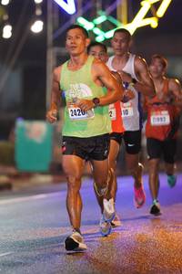 BIB: 2420, 21992
                            <button type="button" onclick="openModal(17753440)" class="btn btn-primary btn-sm float-right btn-popup" data-toggle="modal" data-target=".modal-high-quality">
                        <i class="fas fa-shopping-cart"></i> Add to Cart
                    </button>
                                            <button type="button" onclick="isThisMe(17753440, true)" class="btn btn-success btn-sm float-right btn-popup btn-isme hidden" data-toggle="tooltip" data-placement="bottom" title="นี่คือรูปของคุณใช่ไหม คลิกที่นี่เพื่อเอาเข้าอัลบั้ม">
                        <i class="fas fa-plus"></i> Add to album
                    </button>
                    <button type="button" onclick="isThisMe(17753440, false)" class="btn btn-warning btn-sm float-right btn-popup btn-isnotme hidden">
                        <i class="fas fa-ban"></i> Remove from album
                    </button>