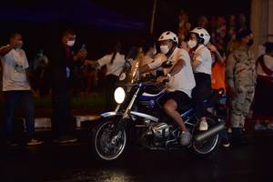 BIB: 
                            <button type="button" onclick="openModal(16291732)" class="btn btn-primary btn-sm float-right btn-popup" data-toggle="modal" data-target=".modal-high-quality">
                        <i class="fas fa-shopping-cart"></i> Add to Cart
                    </button>
                                            <button type="button" onclick="isThisMe(16291732, true)" class="btn btn-success btn-sm float-right btn-popup btn-isme hidden" data-toggle="tooltip" data-placement="bottom" title="นี่คือรูปของคุณใช่ไหม คลิกที่นี่เพื่อเอาเข้าอัลบั้ม">
                        <i class="fas fa-plus"></i> Add to album
                    </button>
                    <button type="button" onclick="isThisMe(16291732, false)" class="btn btn-warning btn-sm float-right btn-popup btn-isnotme hidden">
                        <i class="fas fa-ban"></i> Remove from album
                    </button>