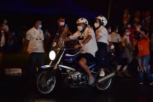 BIB: 
                            <button type="button" onclick="openModal(16292249)" class="btn btn-primary btn-sm float-right btn-popup" data-toggle="modal" data-target=".modal-high-quality">
                        <i class="fas fa-shopping-cart"></i> Add to Cart
                    </button>
                                            <button type="button" onclick="isThisMe(16292249, true)" class="btn btn-success btn-sm float-right btn-popup btn-isme hidden" data-toggle="tooltip" data-placement="bottom" title="นี่คือรูปของคุณใช่ไหม คลิกที่นี่เพื่อเอาเข้าอัลบั้ม">
                        <i class="fas fa-plus"></i> Add to album
                    </button>
                    <button type="button" onclick="isThisMe(16292249, false)" class="btn btn-warning btn-sm float-right btn-popup btn-isnotme hidden">
                        <i class="fas fa-ban"></i> Remove from album
                    </button>