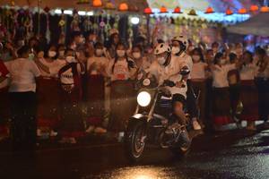 BIB: 
                            <button type="button" onclick="openModal(16291415)" class="btn btn-primary btn-sm float-right btn-popup" data-toggle="modal" data-target=".modal-high-quality">
                        <i class="fas fa-shopping-cart"></i> Add to Cart
                    </button>
                                            <button type="button" onclick="isThisMe(16291415, true)" class="btn btn-success btn-sm float-right btn-popup btn-isme hidden" data-toggle="tooltip" data-placement="bottom" title="นี่คือรูปของคุณใช่ไหม คลิกที่นี่เพื่อเอาเข้าอัลบั้ม">
                        <i class="fas fa-plus"></i> Add to album
                    </button>
                    <button type="button" onclick="isThisMe(16291415, false)" class="btn btn-warning btn-sm float-right btn-popup btn-isnotme hidden">
                        <i class="fas fa-ban"></i> Remove from album
                    </button>