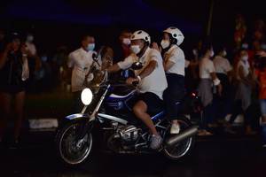 BIB: 
                            <button type="button" onclick="openModal(16292221)" class="btn btn-primary btn-sm float-right btn-popup" data-toggle="modal" data-target=".modal-high-quality">
                        <i class="fas fa-shopping-cart"></i> Add to Cart
                    </button>
                                            <button type="button" onclick="isThisMe(16292221, true)" class="btn btn-success btn-sm float-right btn-popup btn-isme hidden" data-toggle="tooltip" data-placement="bottom" title="นี่คือรูปของคุณใช่ไหม คลิกที่นี่เพื่อเอาเข้าอัลบั้ม">
                        <i class="fas fa-plus"></i> Add to album
                    </button>
                    <button type="button" onclick="isThisMe(16292221, false)" class="btn btn-warning btn-sm float-right btn-popup btn-isnotme hidden">
                        <i class="fas fa-ban"></i> Remove from album
                    </button>