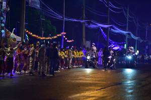 BIB: 
                            <button type="button" onclick="openModal(16290804)" class="btn btn-primary btn-sm float-right btn-popup" data-toggle="modal" data-target=".modal-high-quality">
                        <i class="fas fa-shopping-cart"></i> Add to Cart
                    </button>
                                            <button type="button" onclick="isThisMe(16290804, true)" class="btn btn-success btn-sm float-right btn-popup btn-isme hidden" data-toggle="tooltip" data-placement="bottom" title="นี่คือรูปของคุณใช่ไหม คลิกที่นี่เพื่อเอาเข้าอัลบั้ม">
                        <i class="fas fa-plus"></i> Add to album
                    </button>
                    <button type="button" onclick="isThisMe(16290804, false)" class="btn btn-warning btn-sm float-right btn-popup btn-isnotme hidden">
                        <i class="fas fa-ban"></i> Remove from album
                    </button>