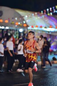 BIB: 2118
                            <button type="button" onclick="openModal(16330352)" class="btn btn-primary btn-sm float-right btn-popup" data-toggle="modal" data-target=".modal-high-quality">
                        <i class="fas fa-shopping-cart"></i> Add to Cart
                    </button>
                                            <button type="button" onclick="isThisMe(16330352, true)" class="btn btn-success btn-sm float-right btn-popup btn-isme hidden" data-toggle="tooltip" data-placement="bottom" title="นี่คือรูปของคุณใช่ไหม คลิกที่นี่เพื่อเอาเข้าอัลบั้ม">
                        <i class="fas fa-plus"></i> Add to album
                    </button>
                    <button type="button" onclick="isThisMe(16330352, false)" class="btn btn-warning btn-sm float-right btn-popup btn-isnotme hidden">
                        <i class="fas fa-ban"></i> Remove from album
                    </button>