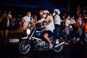 BIB: 
                            <button type="button" onclick="openModal(18151938)" class="btn btn-primary btn-sm float-right btn-popup" data-toggle="modal" data-target=".modal-high-quality">
                        <i class="fas fa-shopping-cart"></i> Add to Cart
                    </button>
                                            <button type="button" onclick="isThisMe(18151938, true)" class="btn btn-success btn-sm float-right btn-popup btn-isme hidden" data-toggle="tooltip" data-placement="bottom" title="นี่คือรูปของคุณใช่ไหม คลิกที่นี่เพื่อเอาเข้าอัลบั้ม">
                        <i class="fas fa-plus"></i> Add to album
                    </button>
                    <button type="button" onclick="isThisMe(18151938, false)" class="btn btn-warning btn-sm float-right btn-popup btn-isnotme hidden">
                        <i class="fas fa-ban"></i> Remove from album
                    </button>