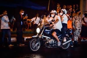 BIB: 
                            <button type="button" onclick="openModal(18151935)" class="btn btn-primary btn-sm float-right btn-popup" data-toggle="modal" data-target=".modal-high-quality">
                        <i class="fas fa-shopping-cart"></i> Add to Cart
                    </button>
                                            <button type="button" onclick="isThisMe(18151935, true)" class="btn btn-success btn-sm float-right btn-popup btn-isme hidden" data-toggle="tooltip" data-placement="bottom" title="นี่คือรูปของคุณใช่ไหม คลิกที่นี่เพื่อเอาเข้าอัลบั้ม">
                        <i class="fas fa-plus"></i> Add to album
                    </button>
                    <button type="button" onclick="isThisMe(18151935, false)" class="btn btn-warning btn-sm float-right btn-popup btn-isnotme hidden">
                        <i class="fas fa-ban"></i> Remove from album
                    </button>