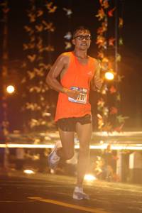 BIB: 781
                            <button type="button" onclick="openModal(16112364)" class="btn btn-primary btn-sm float-right btn-popup" data-toggle="modal" data-target=".modal-high-quality">
                        <i class="fas fa-shopping-cart"></i> Add to Cart
                    </button>
                                            <button type="button" onclick="isThisMe(16112364, true)" class="btn btn-success btn-sm float-right btn-popup btn-isme hidden" data-toggle="tooltip" data-placement="bottom" title="นี่คือรูปของคุณใช่ไหม คลิกที่นี่เพื่อเอาเข้าอัลบั้ม">
                        <i class="fas fa-plus"></i> Add to album
                    </button>
                    <button type="button" onclick="isThisMe(16112364, false)" class="btn btn-warning btn-sm float-right btn-popup btn-isnotme hidden">
                        <i class="fas fa-ban"></i> Remove from album
                    </button>