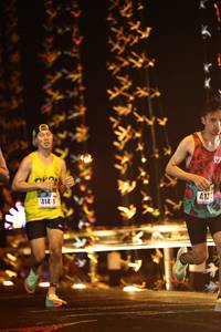 BIB: 413, 414
                            <button type="button" onclick="openModal(16122109)" class="btn btn-primary btn-sm float-right btn-popup" data-toggle="modal" data-target=".modal-high-quality">
                        <i class="fas fa-shopping-cart"></i> Add to Cart
                    </button>
                                            <button type="button" onclick="isThisMe(16122109, true)" class="btn btn-success btn-sm float-right btn-popup btn-isme hidden" data-toggle="tooltip" data-placement="bottom" title="นี่คือรูปของคุณใช่ไหม คลิกที่นี่เพื่อเอาเข้าอัลบั้ม">
                        <i class="fas fa-plus"></i> Add to album
                    </button>
                    <button type="button" onclick="isThisMe(16122109, false)" class="btn btn-warning btn-sm float-right btn-popup btn-isnotme hidden">
                        <i class="fas fa-ban"></i> Remove from album
                    </button>