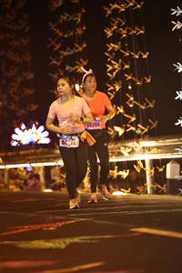 BIB: 4394
                            <button type="button" onclick="openModal(16198101)" class="btn btn-primary btn-sm float-right btn-popup" data-toggle="modal" data-target=".modal-high-quality">
                        <i class="fas fa-shopping-cart"></i> Add to Cart
                    </button>
                                            <button type="button" onclick="isThisMe(16198101, true)" class="btn btn-success btn-sm float-right btn-popup btn-isme hidden" data-toggle="tooltip" data-placement="bottom" title="นี่คือรูปของคุณใช่ไหม คลิกที่นี่เพื่อเอาเข้าอัลบั้ม">
                        <i class="fas fa-plus"></i> Add to album
                    </button>
                    <button type="button" onclick="isThisMe(16198101, false)" class="btn btn-warning btn-sm float-right btn-popup btn-isnotme hidden">
                        <i class="fas fa-ban"></i> Remove from album
                    </button>