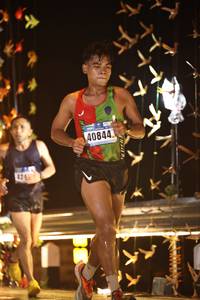 BIB: 40844, 124
                            <button type="button" onclick="openModal(16113765)" class="btn btn-primary btn-sm float-right btn-popup" data-toggle="modal" data-target=".modal-high-quality">
                        <i class="fas fa-shopping-cart"></i> Add to Cart
                    </button>
                                            <button type="button" onclick="isThisMe(16113765, true)" class="btn btn-success btn-sm float-right btn-popup btn-isme hidden" data-toggle="tooltip" data-placement="bottom" title="นี่คือรูปของคุณใช่ไหม คลิกที่นี่เพื่อเอาเข้าอัลบั้ม">
                        <i class="fas fa-plus"></i> Add to album
                    </button>
                    <button type="button" onclick="isThisMe(16113765, false)" class="btn btn-warning btn-sm float-right btn-popup btn-isnotme hidden">
                        <i class="fas fa-ban"></i> Remove from album
                    </button>