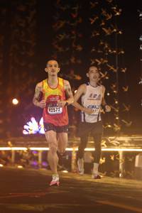 BIB: 42572, 172
                            <button type="button" onclick="openModal(16112314)" class="btn btn-primary btn-sm float-right btn-popup" data-toggle="modal" data-target=".modal-high-quality">
                        <i class="fas fa-shopping-cart"></i> Add to Cart
                    </button>
                                            <button type="button" onclick="isThisMe(16112314, true)" class="btn btn-success btn-sm float-right btn-popup btn-isme hidden" data-toggle="tooltip" data-placement="bottom" title="นี่คือรูปของคุณใช่ไหม คลิกที่นี่เพื่อเอาเข้าอัลบั้ม">
                        <i class="fas fa-plus"></i> Add to album
                    </button>
                    <button type="button" onclick="isThisMe(16112314, false)" class="btn btn-warning btn-sm float-right btn-popup btn-isnotme hidden">
                        <i class="fas fa-ban"></i> Remove from album
                    </button>