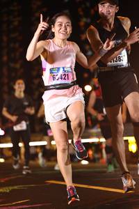 BIB: 138, 63421
                            <button type="button" onclick="openModal(16159360)" class="btn btn-primary btn-sm float-right btn-popup" data-toggle="modal" data-target=".modal-high-quality">
                        <i class="fas fa-shopping-cart"></i> Add to Cart
                    </button>
                                            <button type="button" onclick="isThisMe(16159360, true)" class="btn btn-success btn-sm float-right btn-popup btn-isme hidden" data-toggle="tooltip" data-placement="bottom" title="นี่คือรูปของคุณใช่ไหม คลิกที่นี่เพื่อเอาเข้าอัลบั้ม">
                        <i class="fas fa-plus"></i> Add to album
                    </button>
                    <button type="button" onclick="isThisMe(16159360, false)" class="btn btn-warning btn-sm float-right btn-popup btn-isnotme hidden">
                        <i class="fas fa-ban"></i> Remove from album
                    </button>