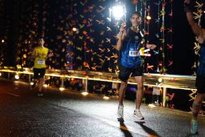 BIB: 4148
                            <button type="button" onclick="openModal(16157878)" class="btn btn-primary btn-sm float-right btn-popup" data-toggle="modal" data-target=".modal-high-quality">
                        <i class="fas fa-shopping-cart"></i> Add to Cart
                    </button>
                                            <button type="button" onclick="isThisMe(16157878, true)" class="btn btn-success btn-sm float-right btn-popup btn-isme hidden" data-toggle="tooltip" data-placement="bottom" title="นี่คือรูปของคุณใช่ไหม คลิกที่นี่เพื่อเอาเข้าอัลบั้ม">
                        <i class="fas fa-plus"></i> Add to album
                    </button>
                    <button type="button" onclick="isThisMe(16157878, false)" class="btn btn-warning btn-sm float-right btn-popup btn-isnotme hidden">
                        <i class="fas fa-ban"></i> Remove from album
                    </button>