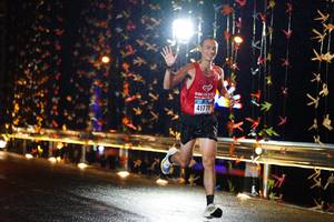 BIB: 41775
                            <button type="button" onclick="openModal(16096489)" class="btn btn-primary btn-sm float-right btn-popup" data-toggle="modal" data-target=".modal-high-quality">
                        <i class="fas fa-shopping-cart"></i> Add to Cart
                    </button>
                                            <button type="button" onclick="isThisMe(16096489, true)" class="btn btn-success btn-sm float-right btn-popup btn-isme hidden" data-toggle="tooltip" data-placement="bottom" title="นี่คือรูปของคุณใช่ไหม คลิกที่นี่เพื่อเอาเข้าอัลบั้ม">
                        <i class="fas fa-plus"></i> Add to album
                    </button>
                    <button type="button" onclick="isThisMe(16096489, false)" class="btn btn-warning btn-sm float-right btn-popup btn-isnotme hidden">
                        <i class="fas fa-ban"></i> Remove from album
                    </button>