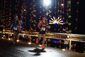 BIB: 0407, 40917
                            <button type="button" onclick="openModal(16109486)" class="btn btn-primary btn-sm float-right btn-popup" data-toggle="modal" data-target=".modal-high-quality">
                        <i class="fas fa-shopping-cart"></i> Add to Cart
                    </button>
                                            <button type="button" onclick="isThisMe(16109486, true)" class="btn btn-success btn-sm float-right btn-popup btn-isme hidden" data-toggle="tooltip" data-placement="bottom" title="นี่คือรูปของคุณใช่ไหม คลิกที่นี่เพื่อเอาเข้าอัลบั้ม">
                        <i class="fas fa-plus"></i> Add to album
                    </button>
                    <button type="button" onclick="isThisMe(16109486, false)" class="btn btn-warning btn-sm float-right btn-popup btn-isnotme hidden">
                        <i class="fas fa-ban"></i> Remove from album
                    </button>