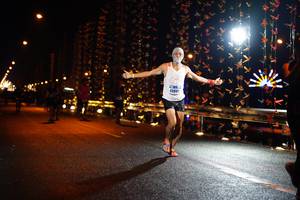 BIB: 4088, 
                            <button type="button" onclick="openModal(16578839)" class="btn btn-primary btn-sm float-right btn-popup" data-toggle="modal" data-target=".modal-high-quality">
                        <i class="fas fa-shopping-cart"></i> Add to Cart
                    </button>
                                            <button type="button" onclick="isThisMe(16578839, true)" class="btn btn-success btn-sm float-right btn-popup btn-isme hidden" data-toggle="tooltip" data-placement="bottom" title="นี่คือรูปของคุณใช่ไหม คลิกที่นี่เพื่อเอาเข้าอัลบั้ม">
                        <i class="fas fa-plus"></i> Add to album
                    </button>
                    <button type="button" onclick="isThisMe(16578839, false)" class="btn btn-warning btn-sm float-right btn-popup btn-isnotme hidden">
                        <i class="fas fa-ban"></i> Remove from album
                    </button>