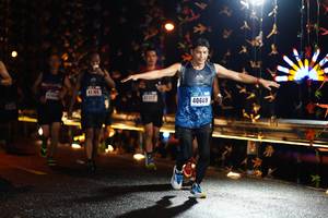 BIB: 400, 82222, 40669
                            <button type="button" onclick="openModal(16631034)" class="btn btn-primary btn-sm float-right btn-popup" data-toggle="modal" data-target=".modal-high-quality">
                        <i class="fas fa-shopping-cart"></i> Add to Cart
                    </button>
                                            <button type="button" onclick="isThisMe(16631034, true)" class="btn btn-success btn-sm float-right btn-popup btn-isme hidden" data-toggle="tooltip" data-placement="bottom" title="นี่คือรูปของคุณใช่ไหม คลิกที่นี่เพื่อเอาเข้าอัลบั้ม">
                        <i class="fas fa-plus"></i> Add to album
                    </button>
                    <button type="button" onclick="isThisMe(16631034, false)" class="btn btn-warning btn-sm float-right btn-popup btn-isnotme hidden">
                        <i class="fas fa-ban"></i> Remove from album
                    </button>